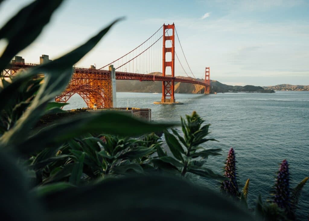 San Francisco architecture Golden gate bridge hour coucher soleil depuis plage north beach