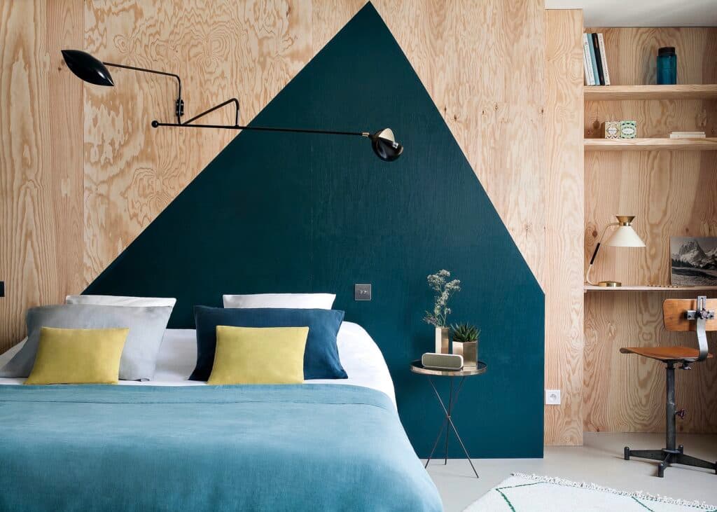 chambre bleu canard moderne graphique - blog déco - clem around the corner
