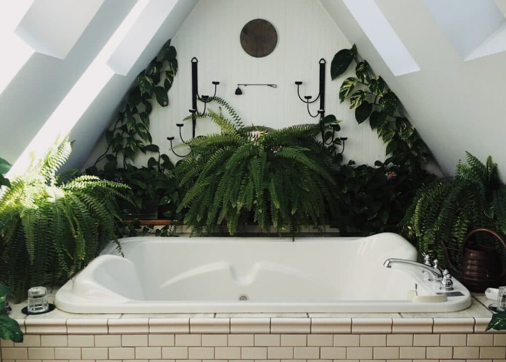 salle de bain thème nature urban jungle combles aménagées
