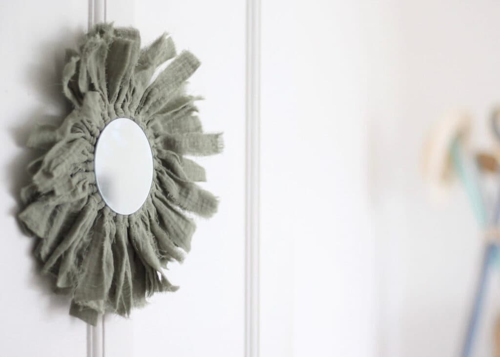 miroir en tissu rond bohème création déco naissance cadeau