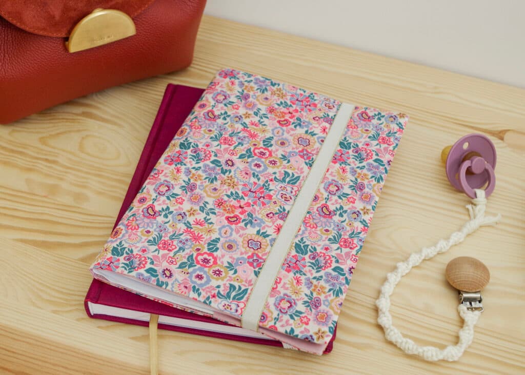 protège carnet de santé bébé personnalisé fille