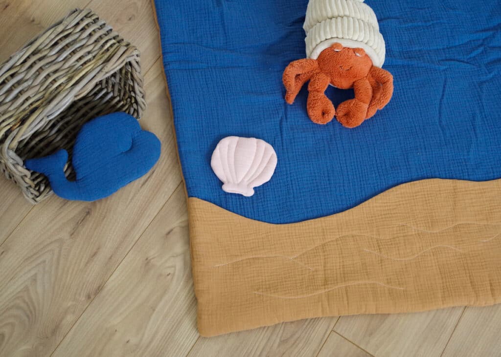 tapis d'éveil fait main océan poisson baleine coquillage en tissu