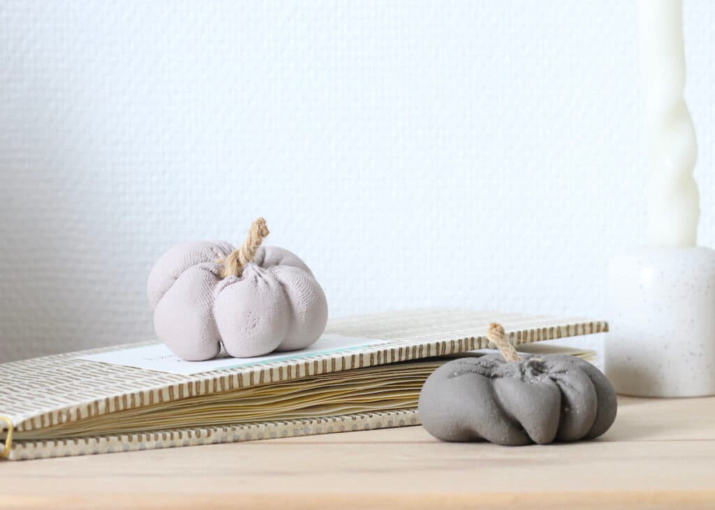 décoration automne couleur terre cuite DIY citrouille plâtre