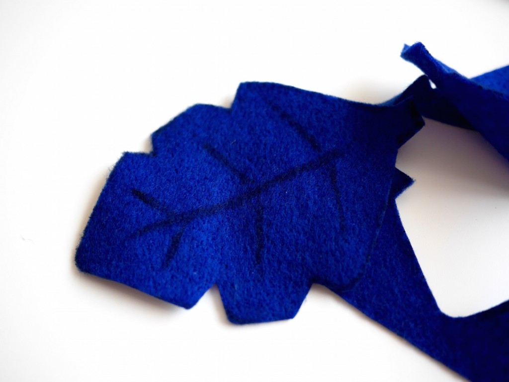 dessous de verre en feutrine en forme de feuille diy