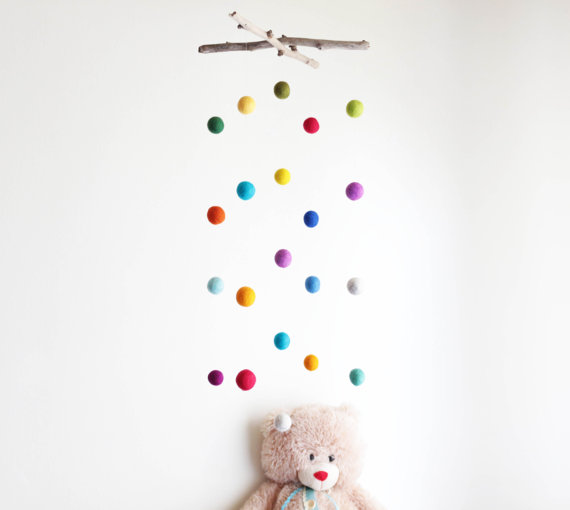 mobile enfants diy arc en ciel