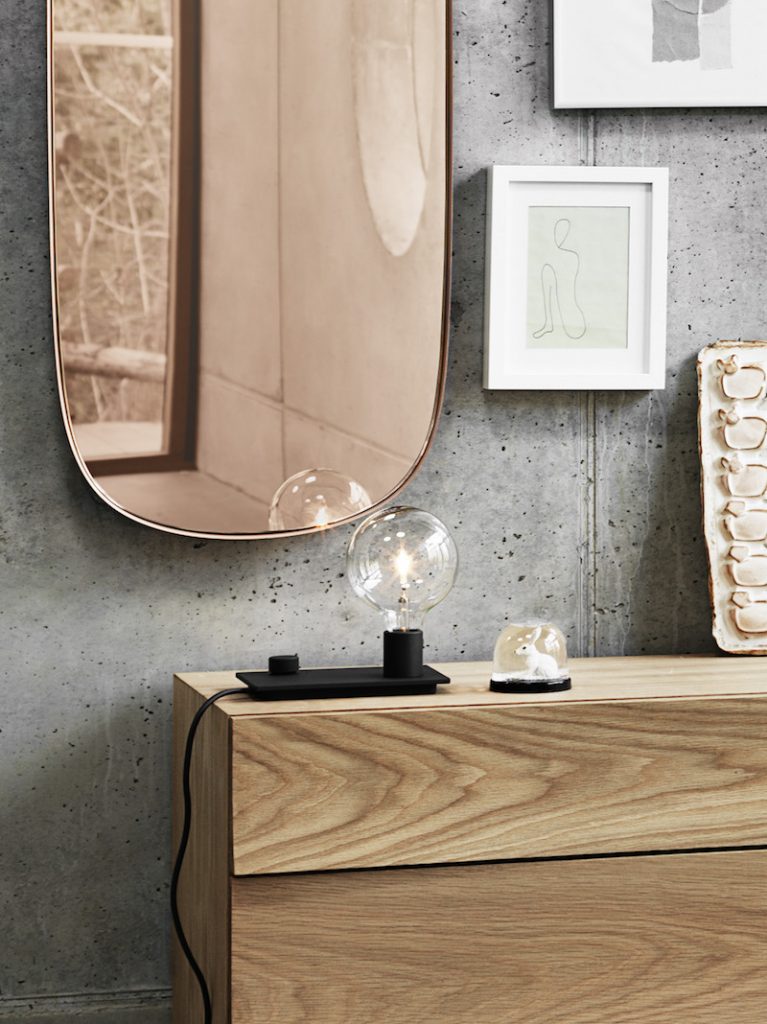 lampe bureau avec variateur luminosité design minimaliste Muuto