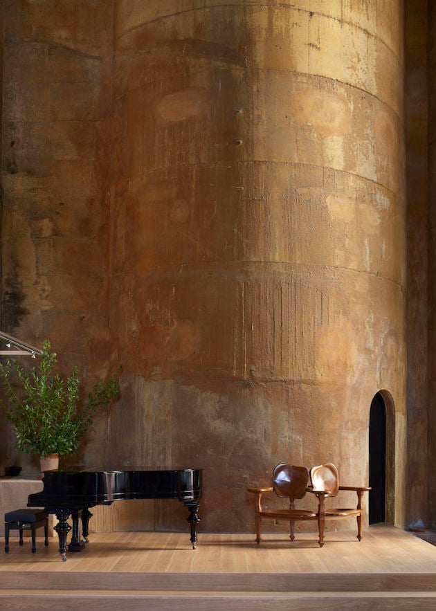 architecture barcelone usine de ciment transformee en maison par Ricardo Bofill RBTA