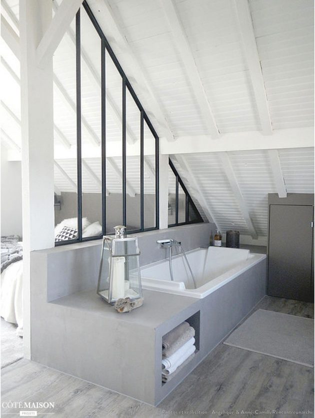 chambre parentale combles aménagées bois béton baignoire