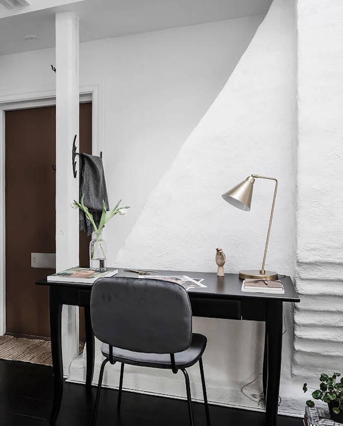 petit appartement blanc bureau entrée