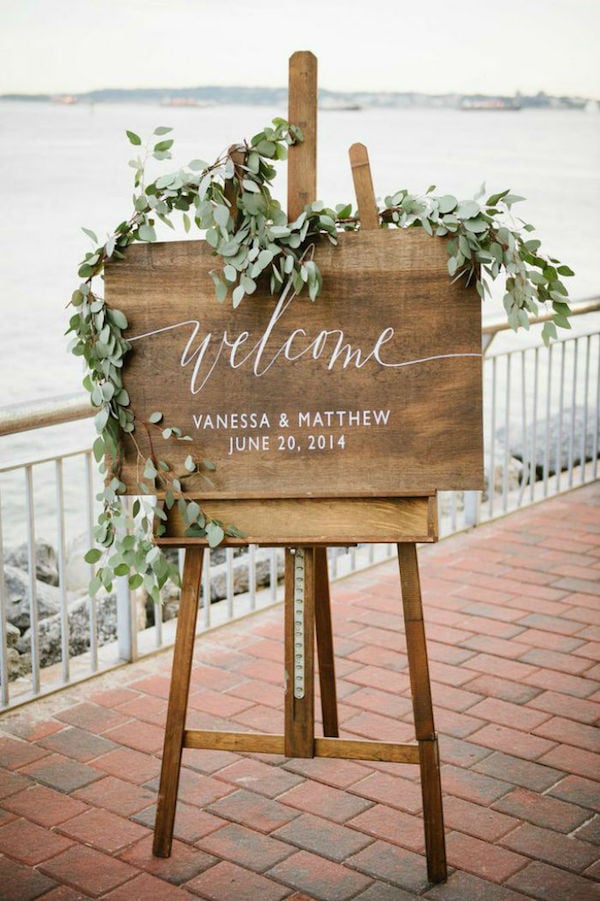 deco ceremonie laique bois chevalet bois planche welcome