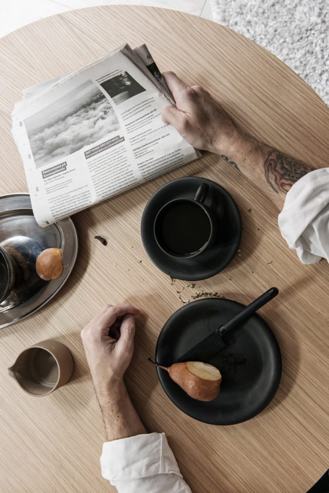 hipster petit dejeuner journal tatouage blog