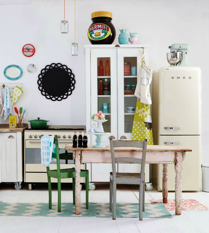 cuisine démontable amovible roulettes frigo smeg vintage retro recup blog déco clemaroundthecorner