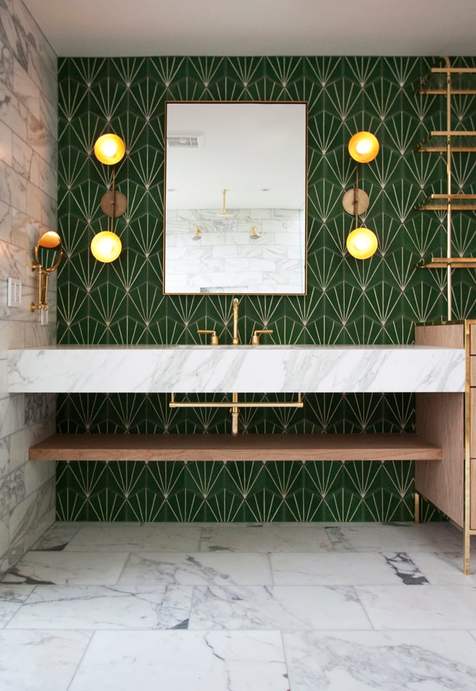 salle de bain art déco carrelage céramique géomatrique verte