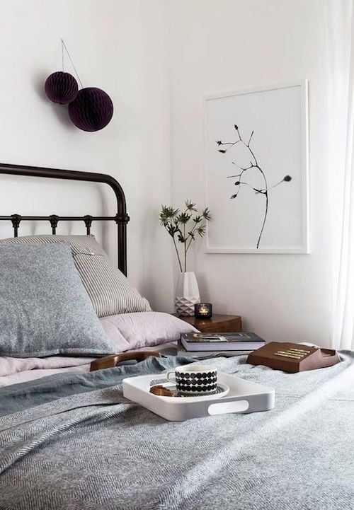 décoration aménager 20m2 optimisation studio lit chambre cadre blog déco design diy violet gris