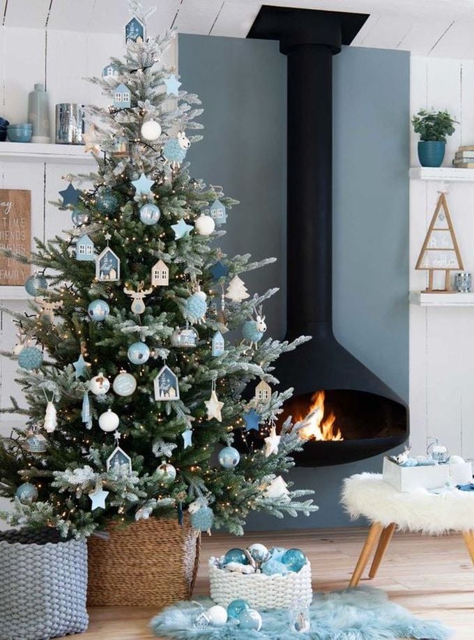 passer son appartement en mode hiver tabouret fourrure pouf blog déco clem around the corner