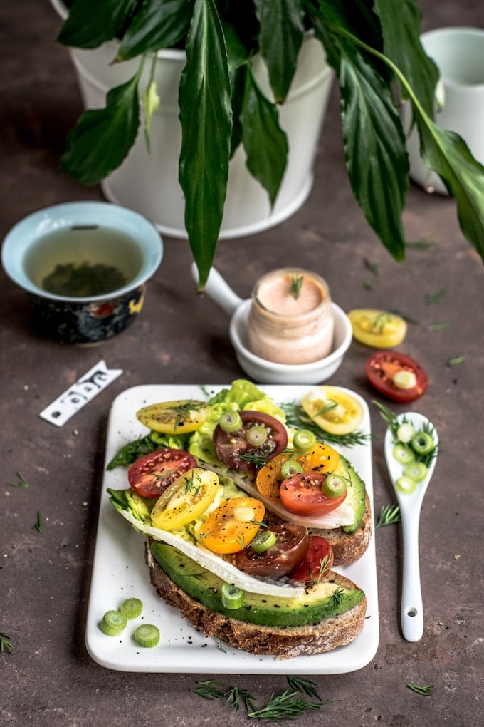 comment faire pousser un avocat noyau avocatier diy - blog déco - clem around the corner