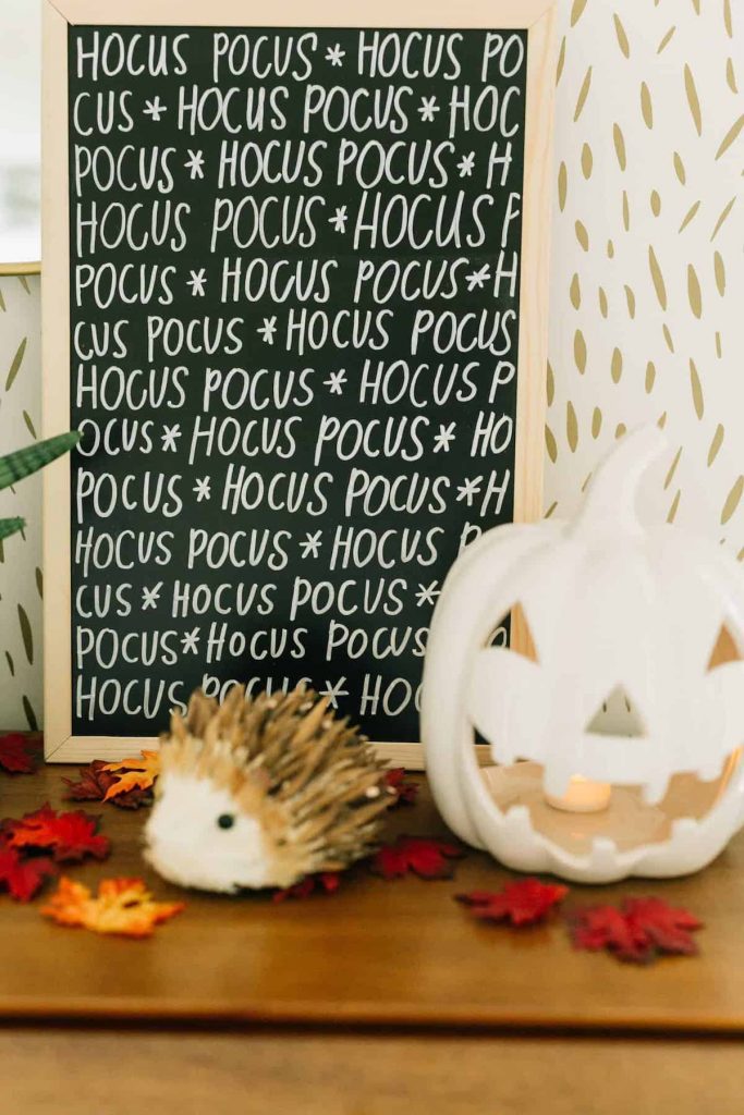 déco diy halloween facile hocus pocus tableau noir craie hérisson - blog déco - clem around the corner
