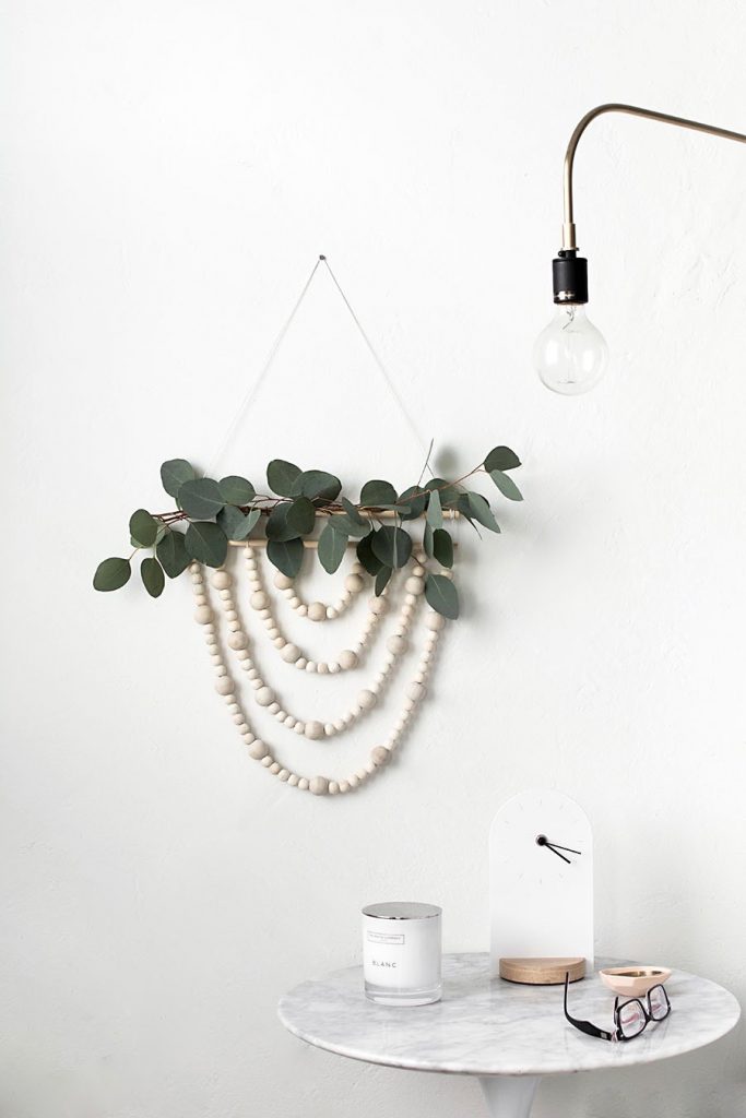 DIY slow living guirlande scandinave eucalyptus bois - blog déco - clem around the corner