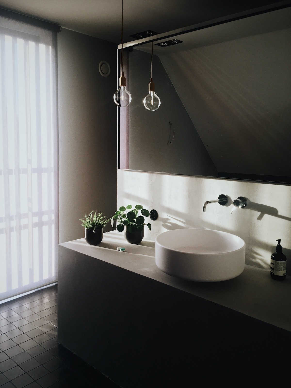 salle de bain connectée décoration lampe - blog déco - clem around the corner