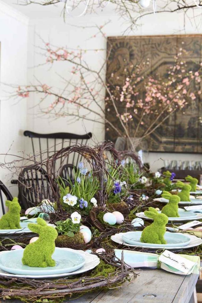 table de pâques déco décoration sapins mousse artificielle branches - blog déco - clem around the corner