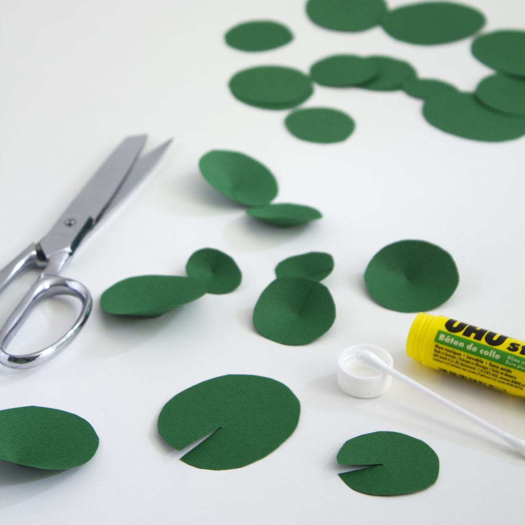 plante en papier diy pilea collage feuille forme vert - blog déco - clem around the corner