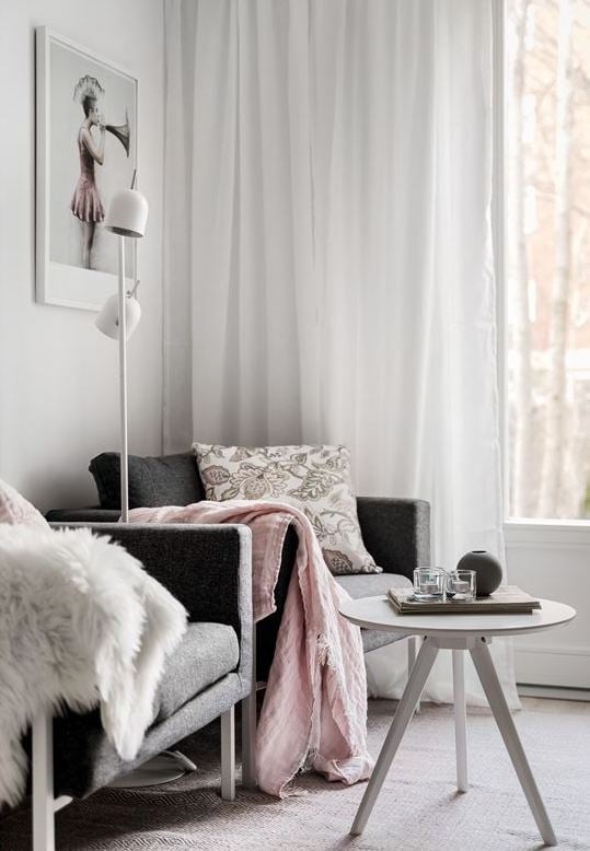 déco gris rose salon scandinave fauteuil - blog déco - clem around the corner