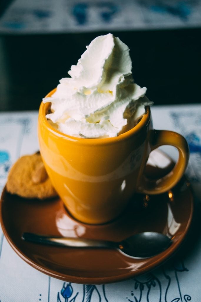 recette chantilly minute facile à la main clemaroundthecorner