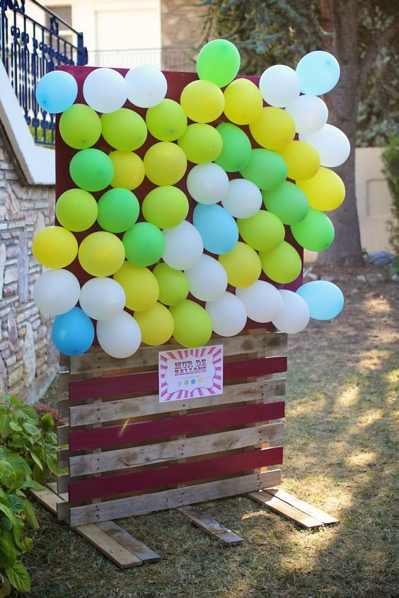 jeu ballon fléchettes planche en bois activité mariage enfant extérieur ballon