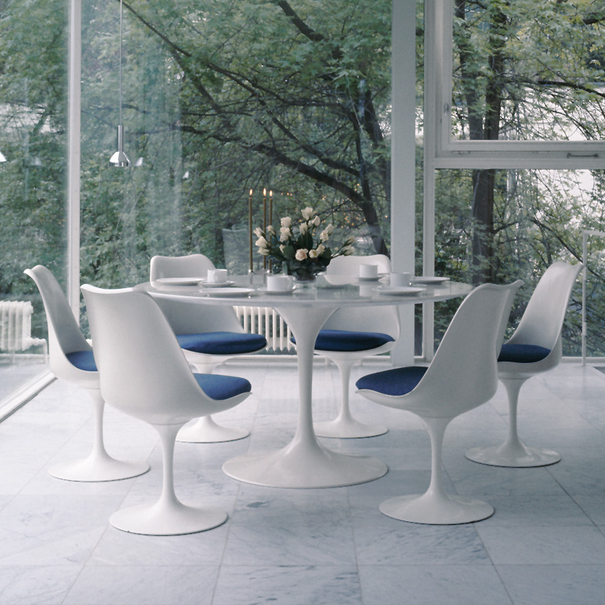 table tulipe blanche salle à manger chaise tulipe décoration intérieure - blog déco - clemaroundthecorner