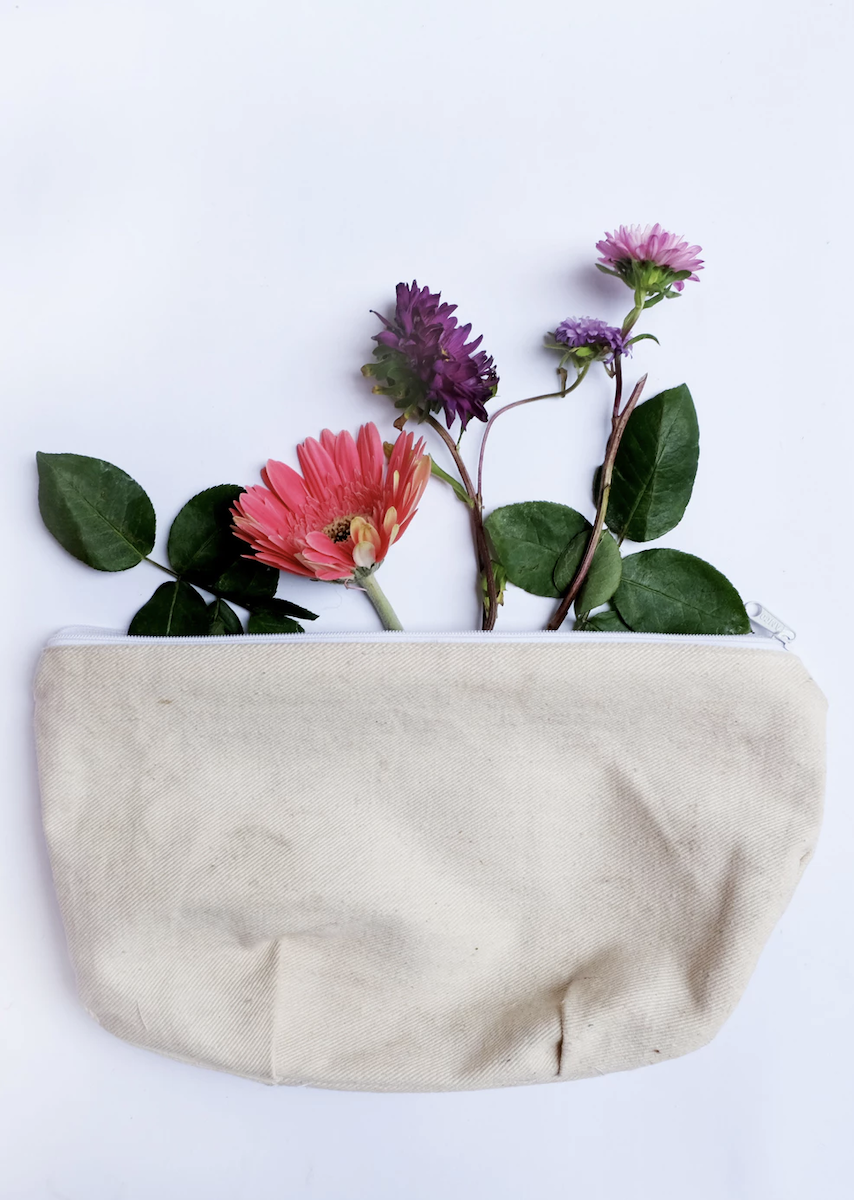 trousse de maquillage make up plante fleur green - blog déco - clemaroundthecorner