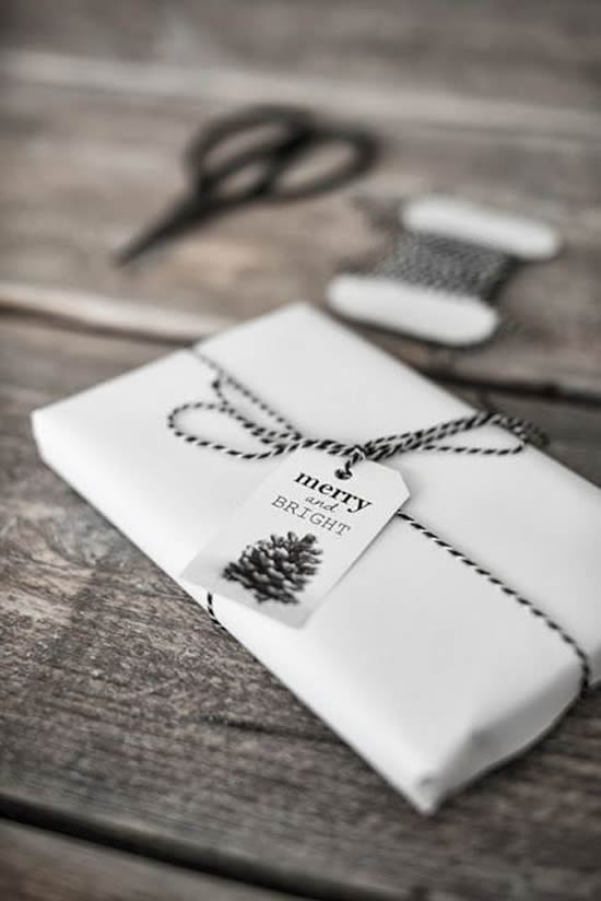 idée emballage cadeau noël noir et blanc design luxe chic