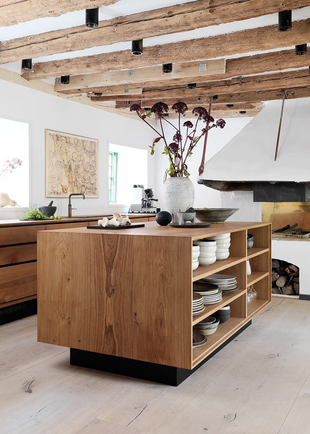 déco intérieure bois naturel cuisine ouverte rustique raffinée sophistiquée