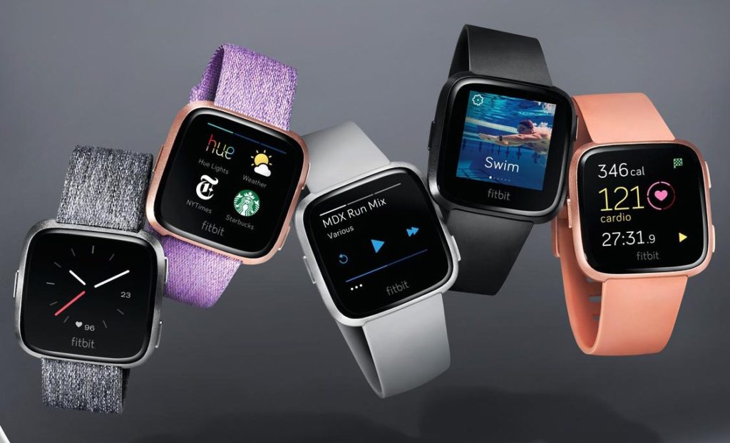 fitbit versa montre connectée design femme homme moderne pas chère idée cadeau de Noël connecté