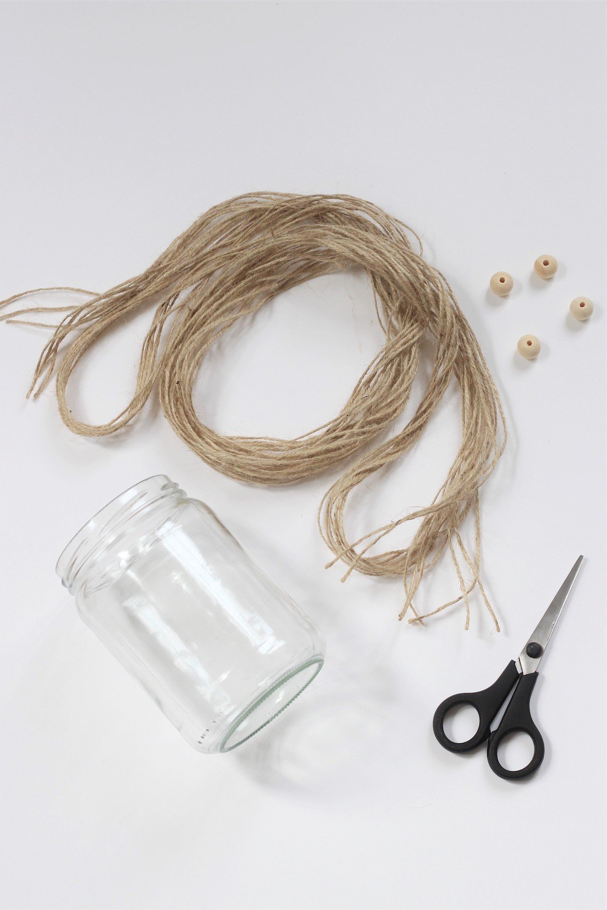 détourner objet pot à confiture upcycling pot suspendu idée déco écolo