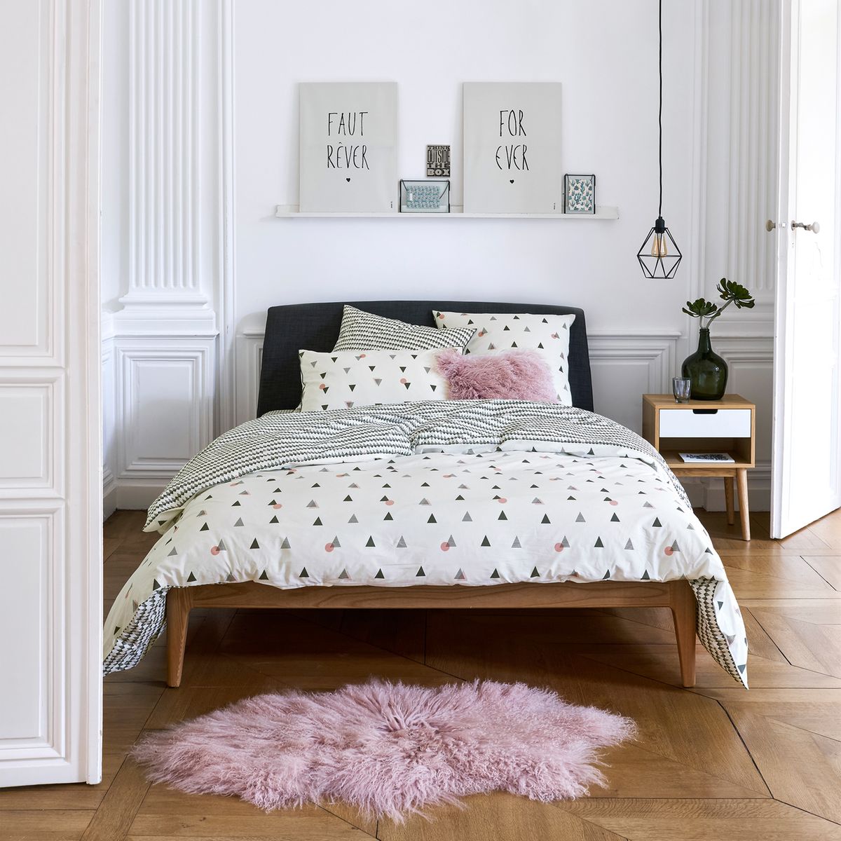 idée déco conseil aménagement chambre ado paris grise noire blanche rose