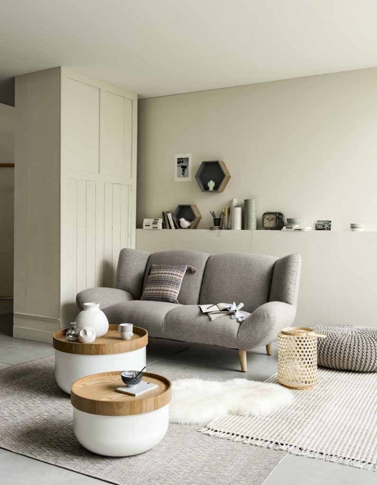 canapé gris table basse ronde tapis blanc deco blog