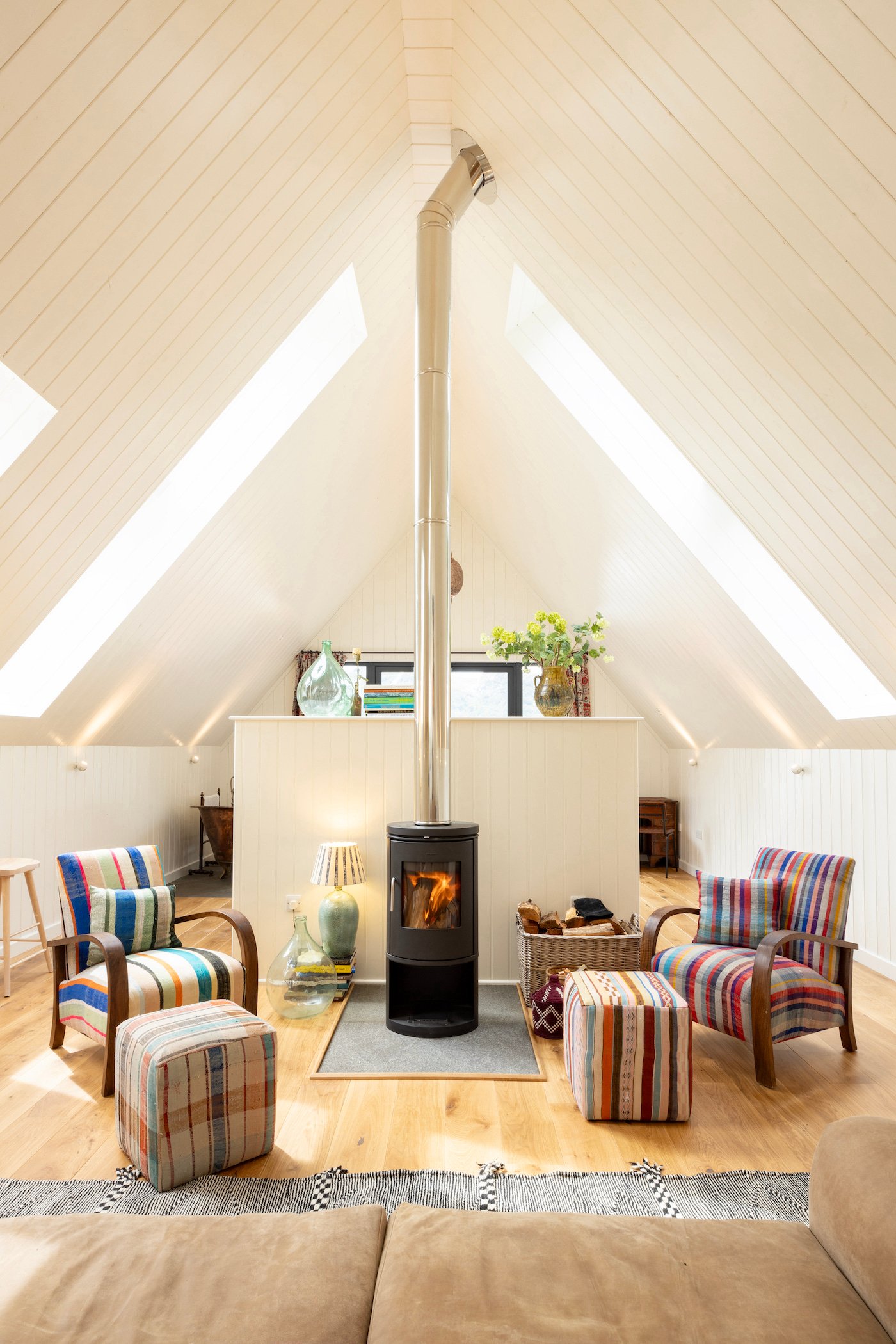 cottage Écosse maison bois blanc Eilean Shona