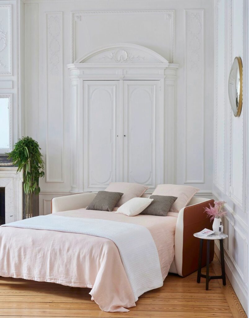 canapé convertible bicolore blanc rouge cuir appartement parquet bois