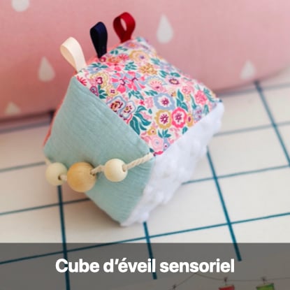 patron gratuit couture cube éveil bébé