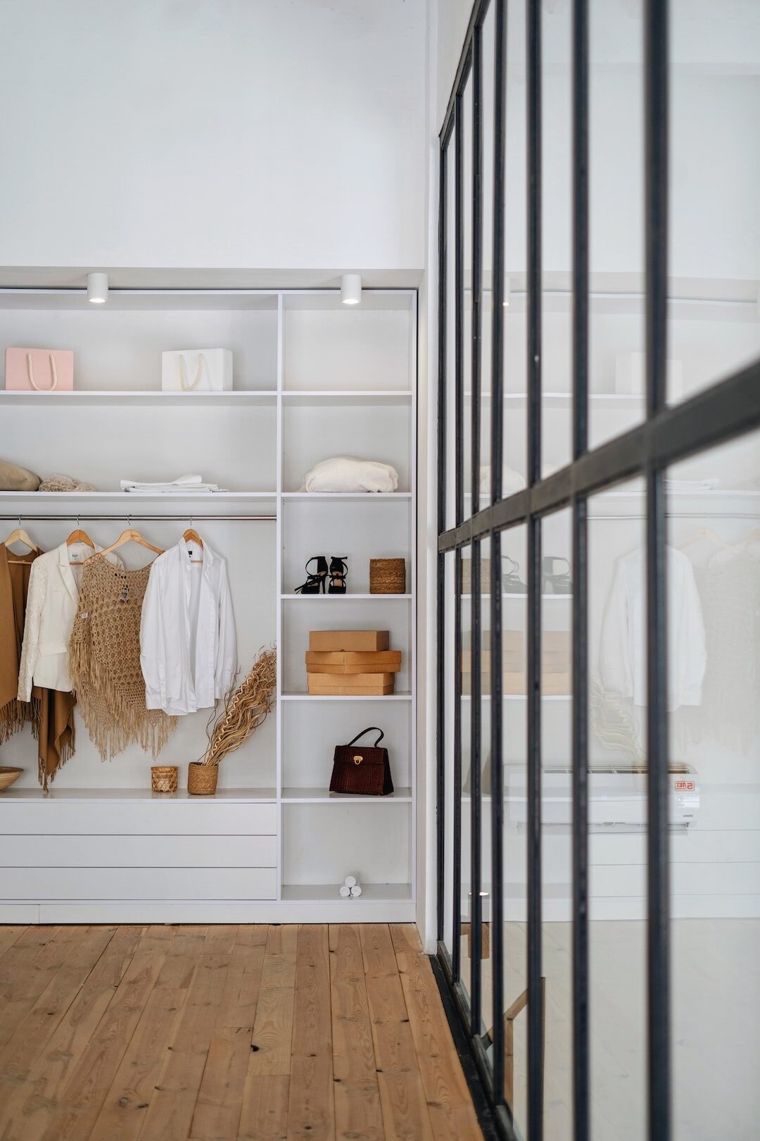 dressing moderne porte vitre blanc design épurée