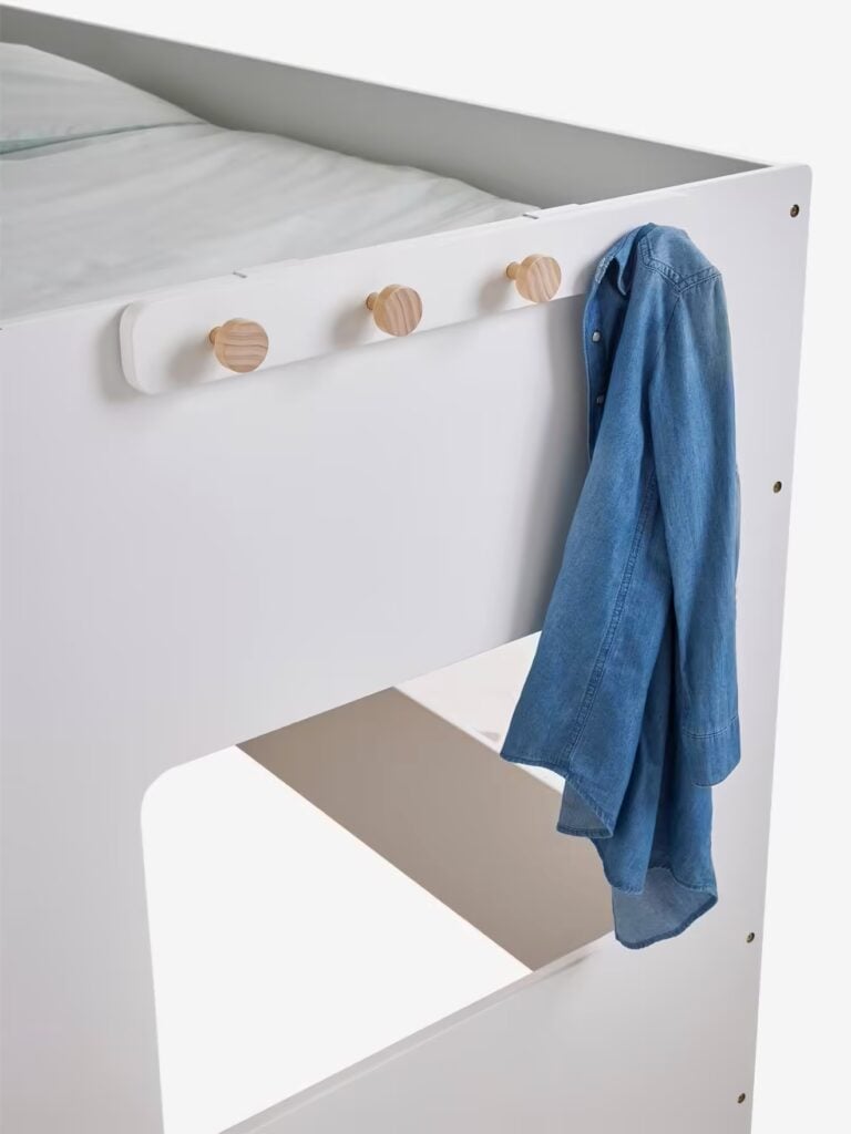aménager petite chambre 5m2 bébé porte-manteau suspendu