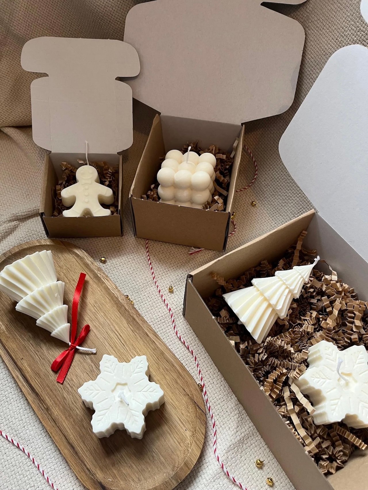 déco Noël fait-main bougie soja forme bonhomme