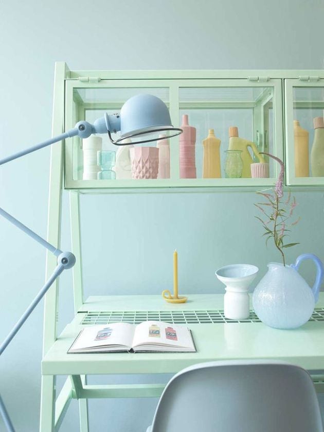 bureau dans la couleur mint
