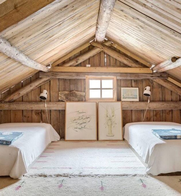 chambre en bois dans bicoque