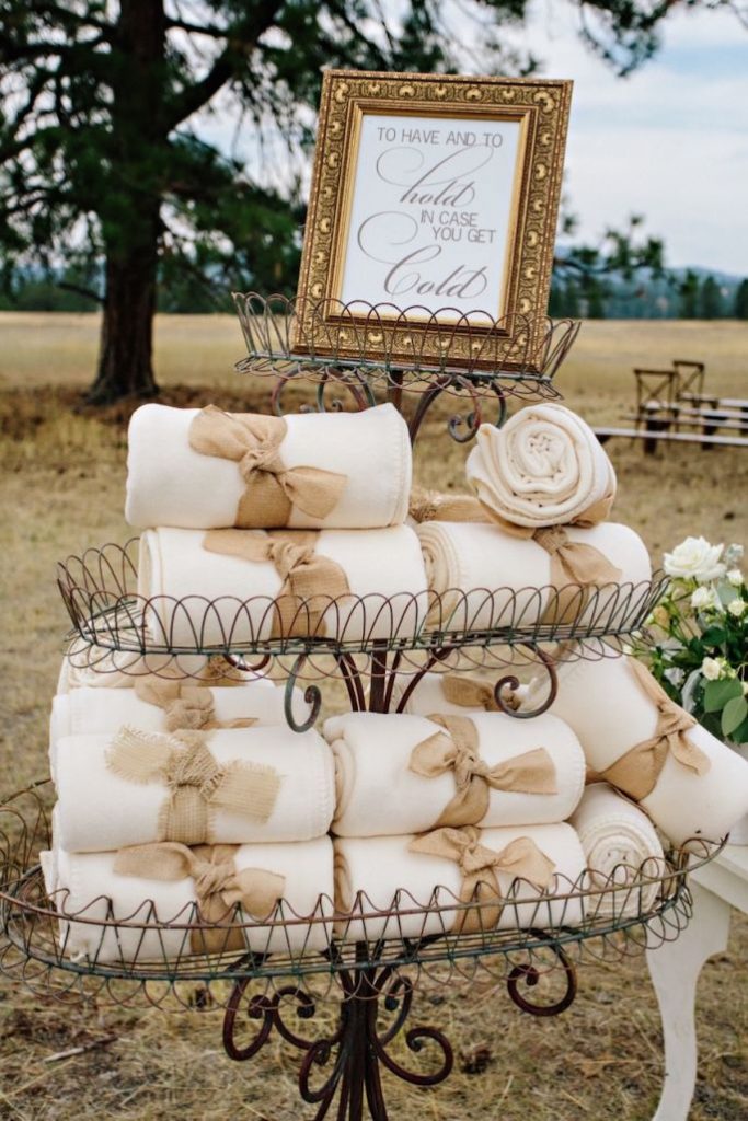 mariage theme hiver plein air couverture
