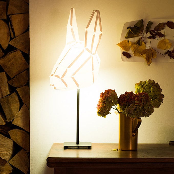 tête animal déco salon meuble bois lampe salon