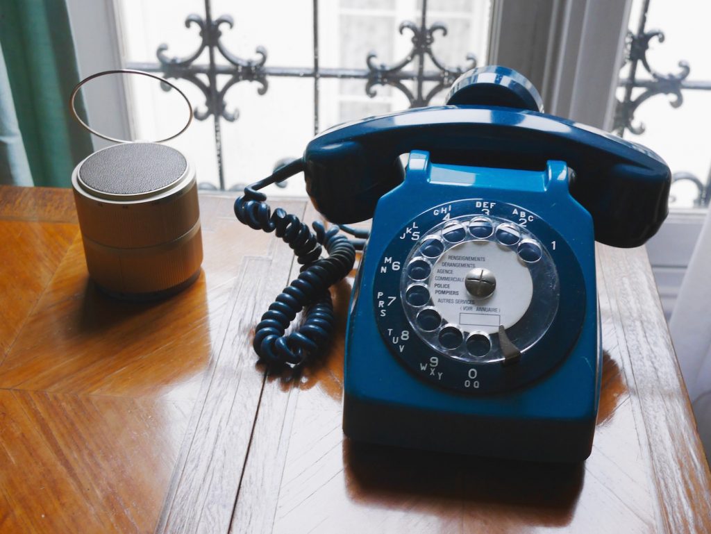 téléphone rétro vintage années 60 70 bleu canard