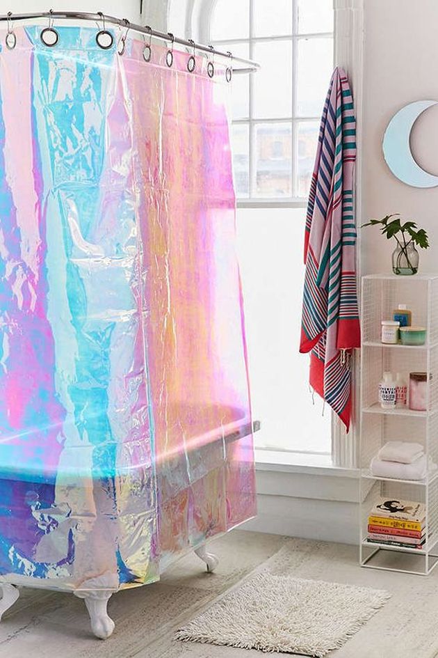 beau rideau de douche colore irise iridescent blog deco salle de bain